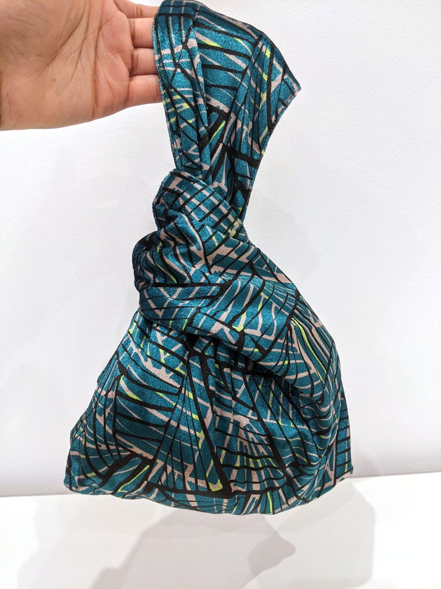 Velvet Japanese Wrist Bag in Peak Pattern (SAMPLE) - OlaOla